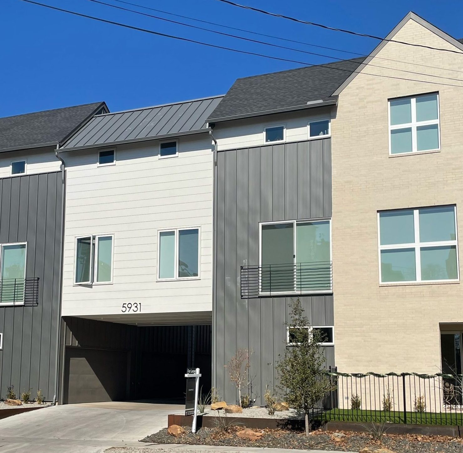 5931 Ross Avenue